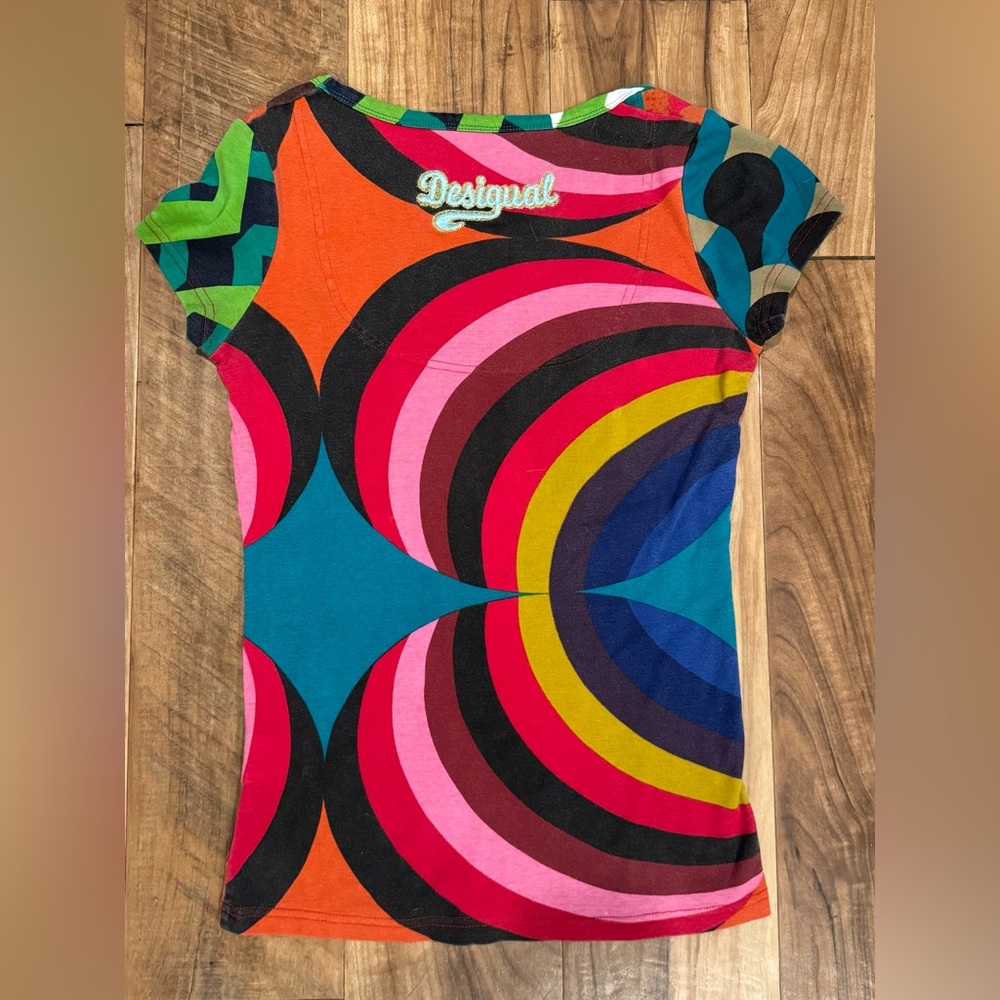 Desigual Women’s Cap Sleeve Multicolored Tee - Picture 3 of 4